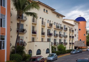 Flamingo Vallarta Hotel & Marina