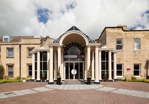 Mercure York Fairfield Manor Hotel