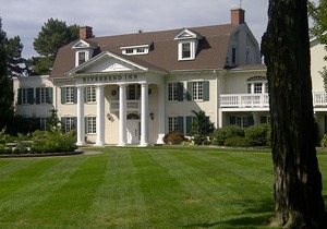 Riverbend Inn & Vineyard