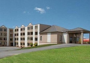 Holiday Inn Express & Suites Waterville - North, an Ihg Hotel