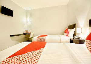 OYO 136 Manggis Inn