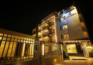 Hotel Lake Paradise