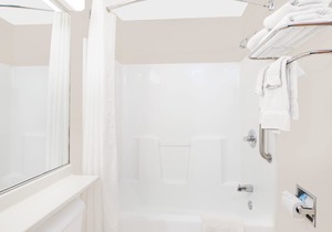 Microtel Inn & Suites by Wyndham Colfax