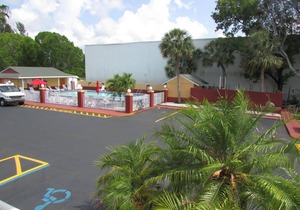 Howard Johnson by Wyndham Ft. Myers FL
