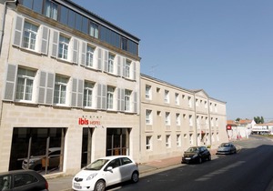 Ibis Rochefort