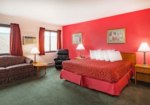 Days Inn by Wyndham Mason City