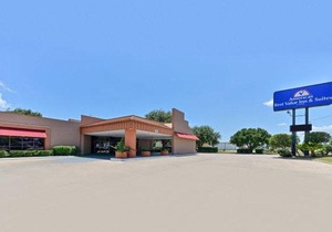 Americas Best Value Inn and Suites Victoria