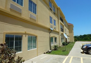 Americas Best Value Inn & Suites Gun Barrel City