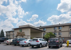 Quality Inn & Suites Detroit Metro Airport