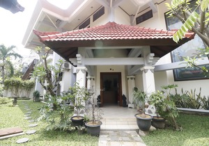 RedDoorz Syariah Near Gelora Delta Sidoarjo