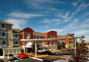 Best Western Plus Navigator Inn & Suites