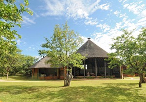 Mopane Bush Lodge