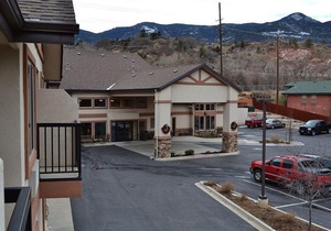 Magnuson Grand Pikes Peak