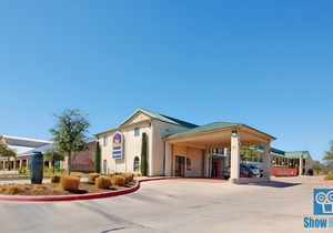 Best Western Cedar Inn