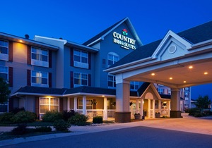Country Inn & Suites by Radisson, St. Cloud East, MN