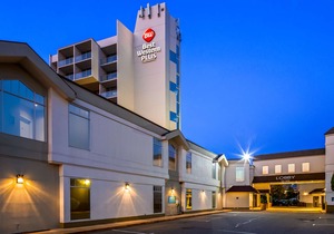 Best Western Plus Kelowna Hotel & Suites