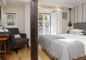 Flores Guest House