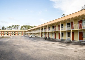 Rodeway Inn & Suites Wilmington North