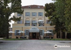 Rechigi Park Hotel