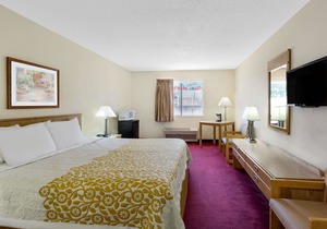 Days Inn by Wyndham Jackson