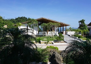 Ba Khan Village Resort