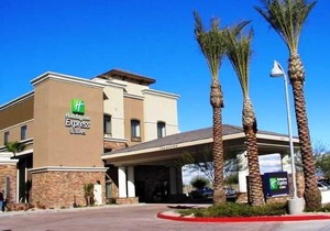 Holiday Inn Express & Suites Phoenix - Glendale Sports Dist, an Ihg Hotel