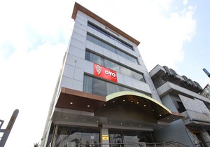 OYO 1435 Hotel Millennium Plaza