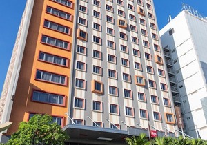Ibis Saigon Airport