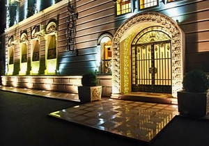 East Legend Hotel