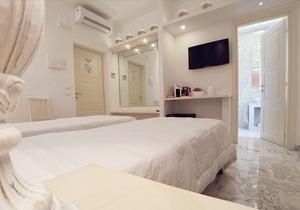 Flos Guest House