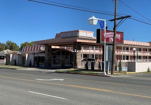 Econo Lodge Inn & Suites