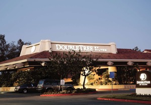 DoubleTree by Hilton Bakersfield