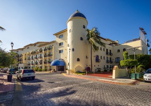 Flamingo Vallarta Hotel & Marina