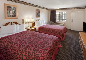 Days Inn & Suites by Wyndham Kokomo