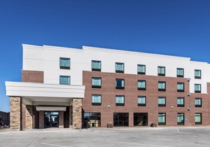 Cobblestone Inn & Suites - Waverly