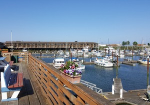 Astoria Riverwalk Inn
