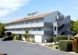 Campanile Taverny