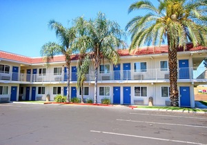 Motel 6-Fresno, CA - Blackstone South