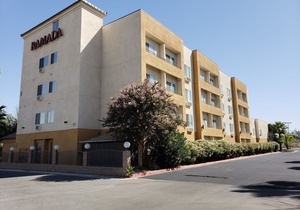 Ramada by Wyndham Bakersfield North
