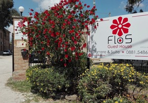 Flos Guest House