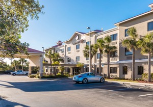 Best Western Plus Sebastian Hotel & Suites