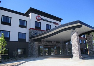 Best Western Plus at La Crescent Event Center