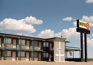 Motel 8 Laramie