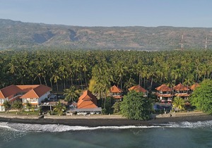 Bondalem Beach Club Bali