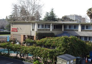 Stanford Motor Inn