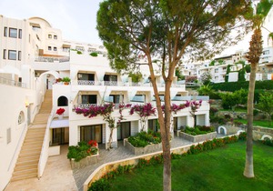 Azka Hotel