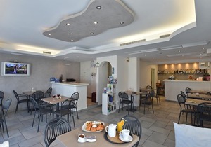 Alexandros Apartments