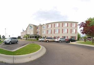 Country Inn & Suites by Radisson, Grand Rapids Airport, MI