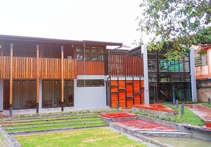 Baan Mai Kradan Hostel Chiang Rai