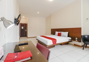 RedDoorz Plus @ Karebosi Area 2